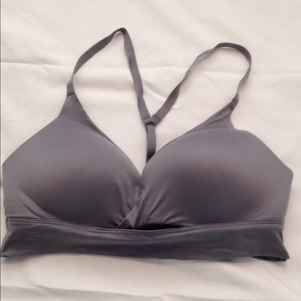 Body by Victoria 34c uplift no wire bra